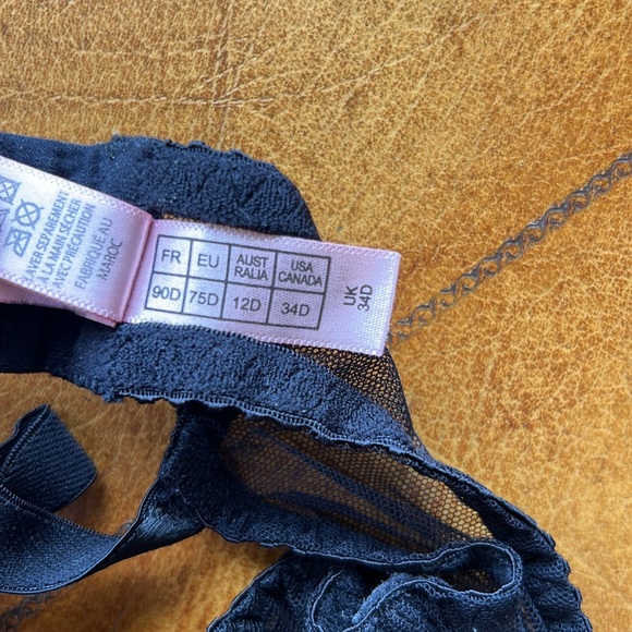 Sheer Plunge Underwired Bra - Picture 5 of 5